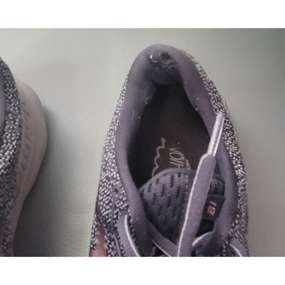 Brooks Athletic Shoes Women's size 8.5 Adrenaline Gray - READ - Picture 3 of 8